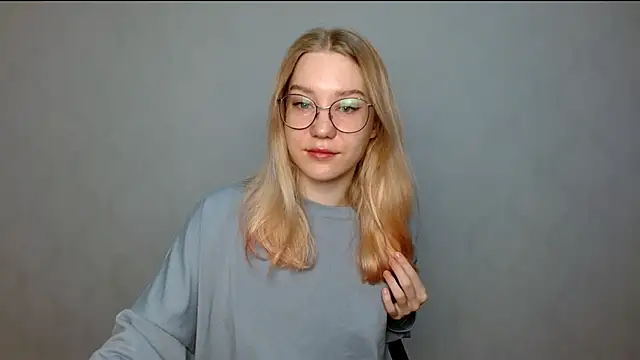 Snapshot of cindi_hot chatting on February 25, 6:36 am cindi hot online show from February 25, 6:36 am