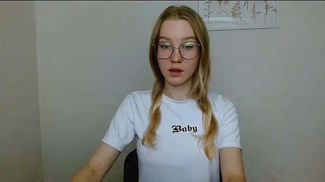 Snapshot of cindi_hot chatting on September 26, 9:02 am cindi hot online show from September 26, 9:02 am