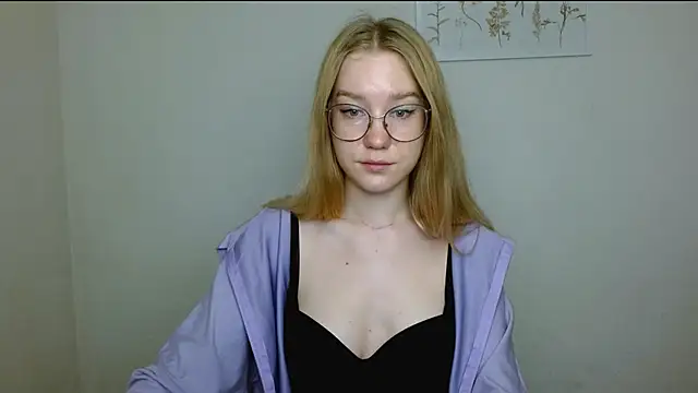 Snapshot of cindi_hot chatting on November 1, 10:39 am cindi hot online show from November 1, 10:39 am