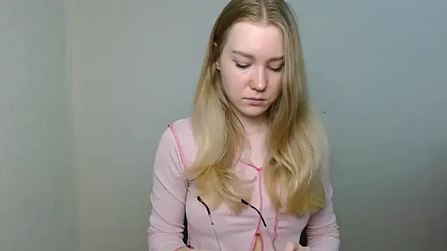 cindi hot online show from March 20, 11:04 am