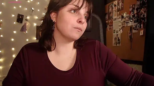 Saya sweet online show from October 28, 9:50 pm