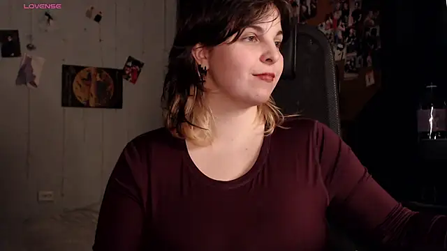 Saya sweet online show from December 17, 9:10 pm