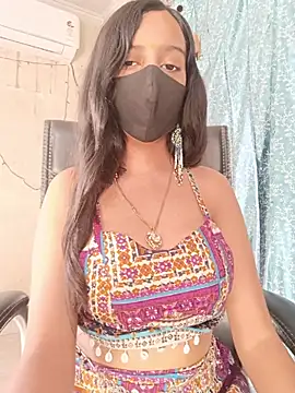 Snapshot of Parinaaz18 chatting on May 26, 1:56 am Parinaaz18 online show from May 26, 1:56 am