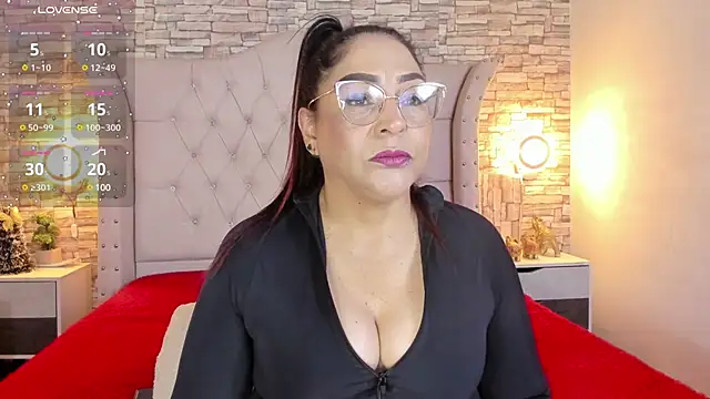 Snapshot of Gina_Myers chatting on January 11, 12:40 pm Gina Myers online show from January 11, 12:40 pm