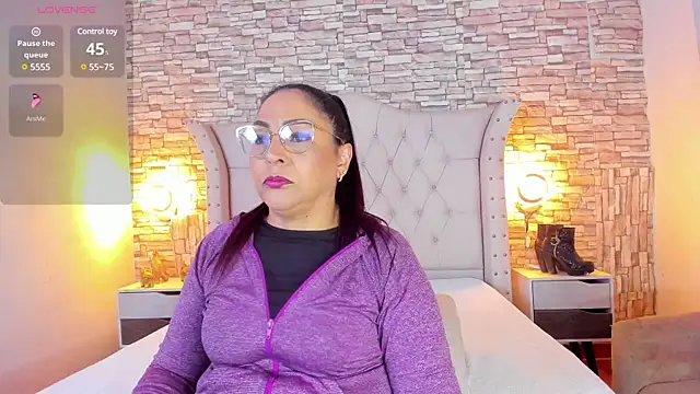 Snapshot of Gina_Myers chatting on March 8, 12:20 pm Gina Myers online show from March 8, 12:20 pm