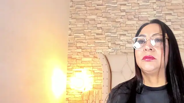 Snapshot of Gina_Myers chatting on September 20, 12:28 pm Gina Myers online show from September 20, 12:28 pm
