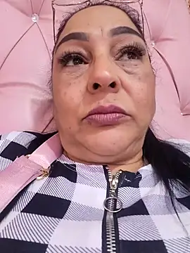 Gina Myers online show from December 3, 6:06 pm