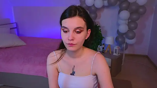 Snapshot of SusieMorris chatting on January 30, 2:49 am SusieMorris online show from January 30, 2:49 am