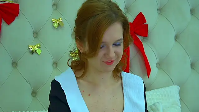 Snapshot of LessySmith chatting on December 29, 6:45 am LessySmith online show from December 29, 6:45 am