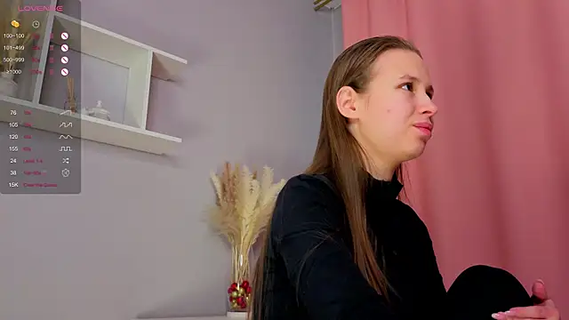 Snapshot of Dream_emma chatting on February 14, 2:08 am Dream emma online show from February 14, 2:08 am