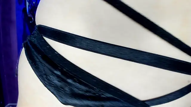 Alexa Slave online show from February 3, 7:21 pm