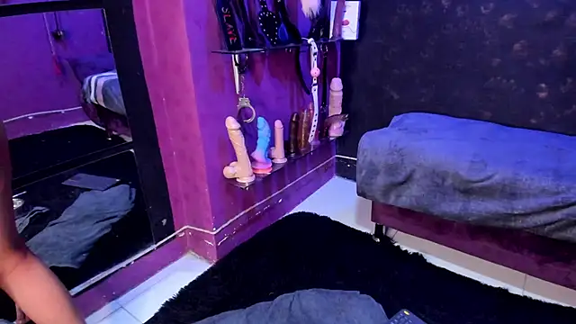 Alexa Slave online show from February 4, 1:23 am