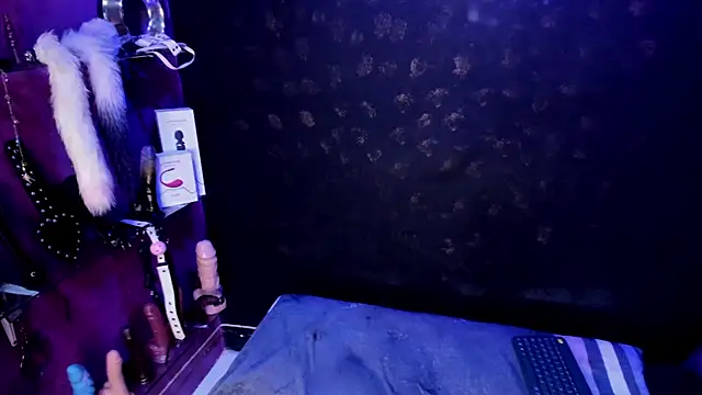 Alexa Slave online show from February 25, 7:36 pm