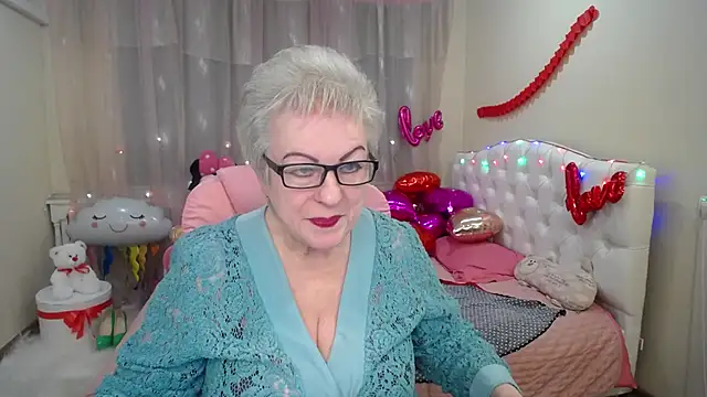 KayleSmoll online show from February 4, 7:33 pm