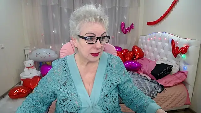 KayleSmoll online show from February 7, 7:17 pm