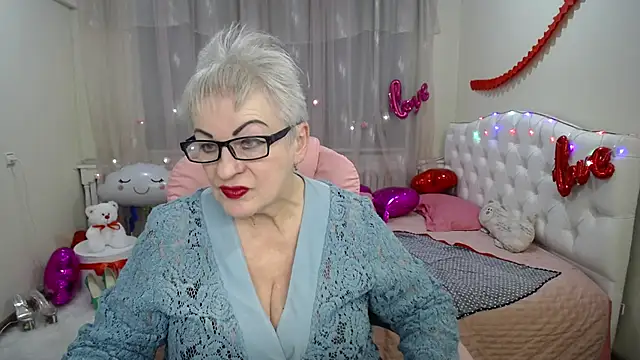 KayleSmoll online show from March 1, 10:21 pm