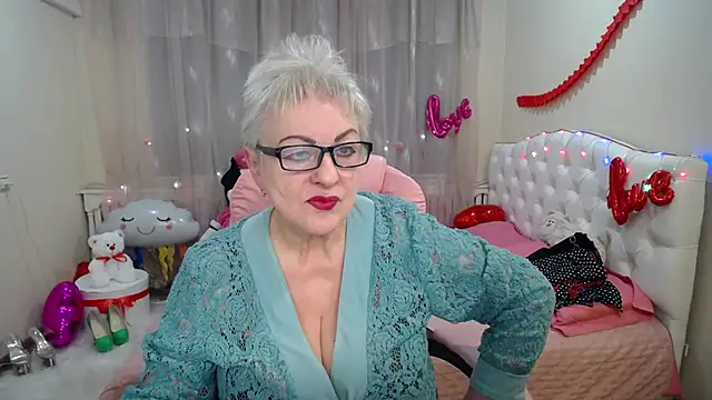 KayleSmoll online show from March 5, 7:17 pm