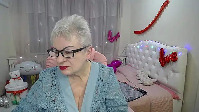 KayleSmoll online show from March 12, 10:17 pm