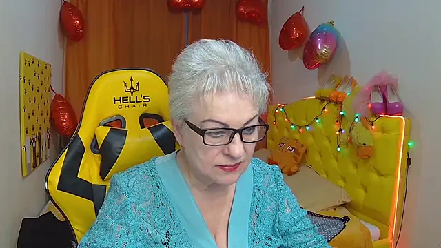 KayleSmoll online show from March 22, 10:26 pm