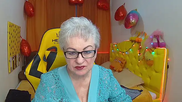 KayleSmoll online show from March 23, 5:00 am