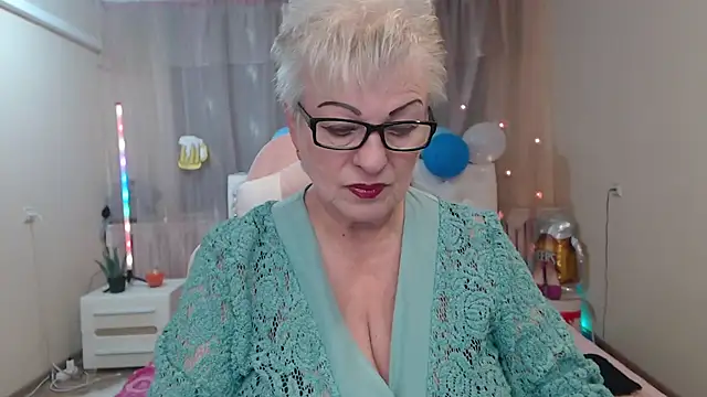 KayleSmoll online show from October 7, 6:38 pm