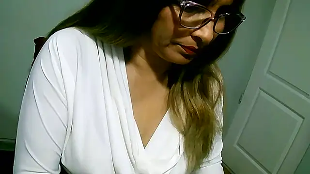 leona- online show from September 21, 12:34 am