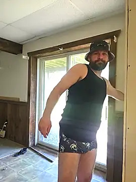 localwhtboyy online show from August 4, 1:03 pm