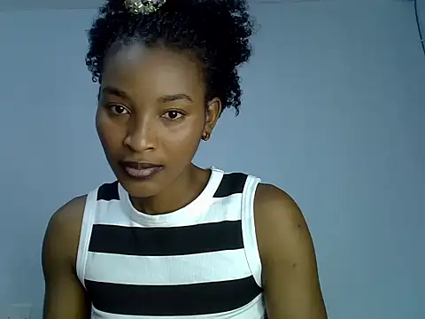 cute-alexis online show from September 15, 11:32 am