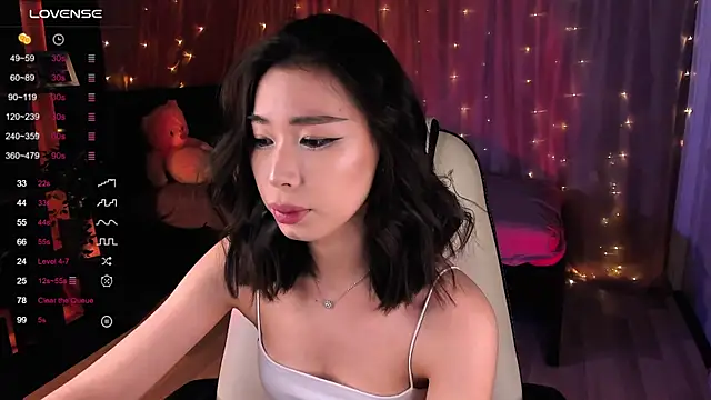 Snapshot of sensualily chatting on December 29, 5:01 pm sensualily online show from December 29, 5:01 pm