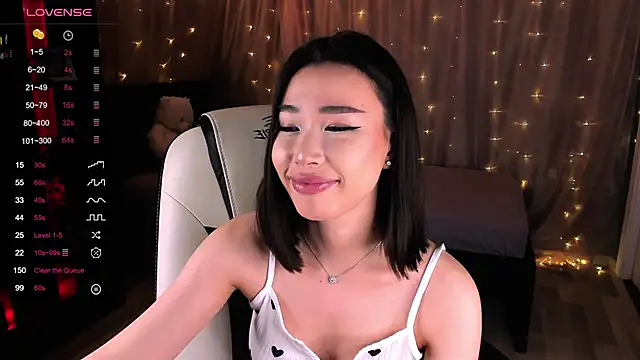 Snapshot of sensualily chatting on February 6, 9:06 pm sensualily online show from February 6, 9:06 pm