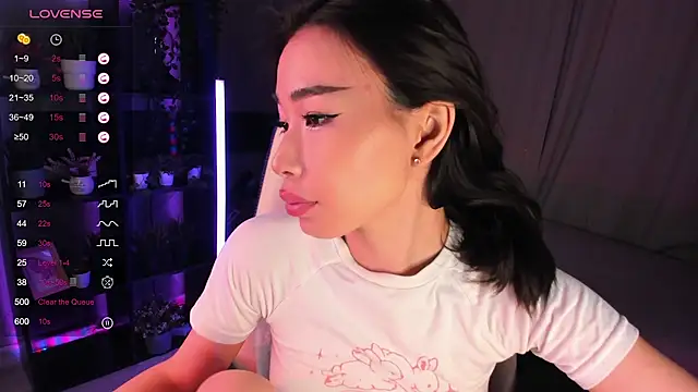 sensualily online show from November 5, 3:23 pm