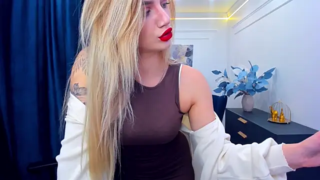 SelenaeMoore online show from September 18, 3:52 am