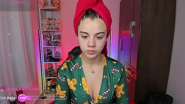 Layla castilloo online show from November 9, 11:30 am