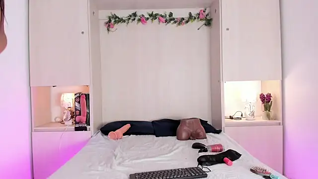 KendallRosse1 online show from January 6, 12:20 pm