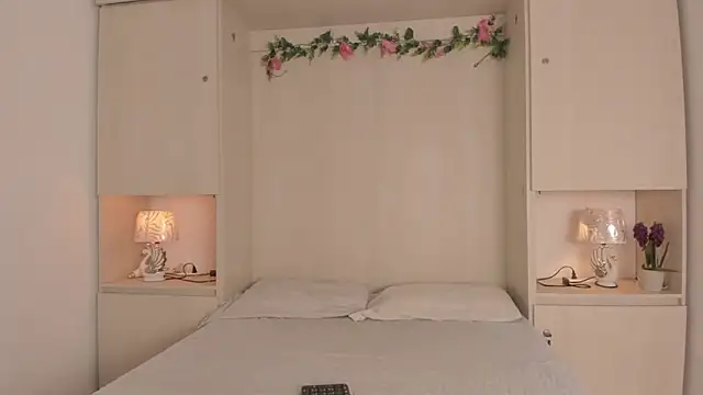 Snapshot of KendallRosse1 chatting on February 27, 11:43 am KendallRosse1 online show from February 27, 11:43 am