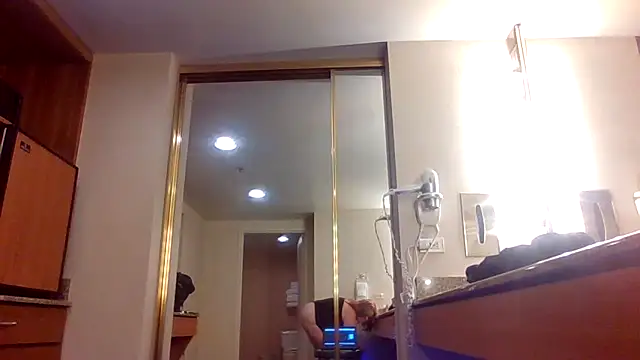 Snapshot of urgoodtime chatting on December 3, 12:29 am urgoodtime online show from December 3, 12:29 am