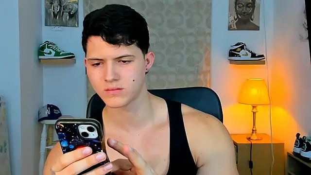 Snapshot of Hazzan_Velez chatting on January 26, 1:31 am Hazzan Velez online show from January 26, 1:31 am