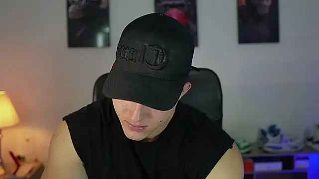 Snapshot of Hazzan_Velez chatting on September 10, 12:21 am Hazzan Velez online show from September 10, 12:21 am