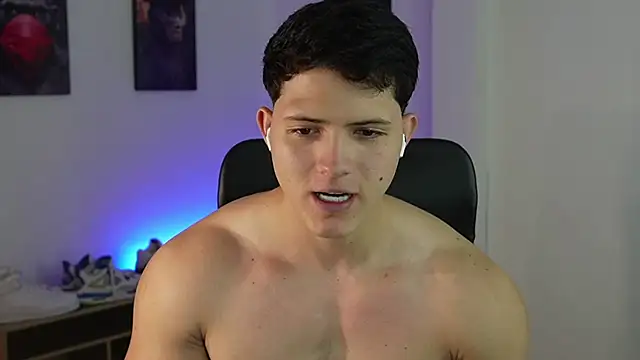 Snapshot of Hazzan_Velez chatting on September 28, 12:38 am Hazzan Velez online show from September 28, 12:38 am