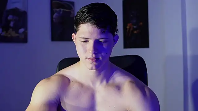 Snapshot of Hazzan_Velez chatting on December 13, 8:36 pm Hazzan Velez online show from December 13, 8:36 pm