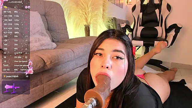 Snapshot of Danna_adams01 chatting on March 22, 3:41 am Danna adams01 online show from March 22, 3:41 am