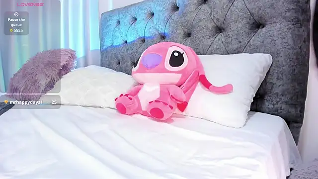 Snapshot of abbyfoxx_ chatting on February 4, 1:06 pm abbyfoxx online show from February 4, 1:06 pm