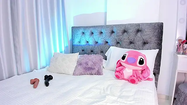 Snapshot of abbyfoxx_ chatting on February 26, 10:42 pm abbyfoxx online show from February 26, 10:42 pm