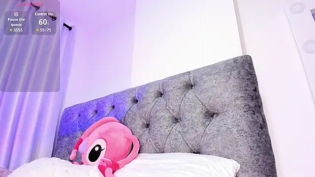 Snapshot of abbyfoxx_ chatting on March 19, 12:04 am abbyfoxx online show from March 19, 12:04 am