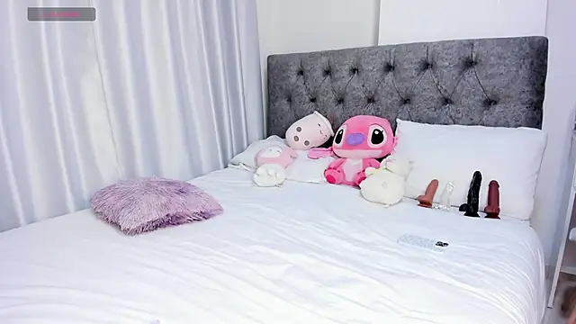 abbyfoxx  online show from May 13, 1:58 am