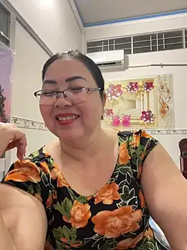 NDith online show from April 30, 11:16 am
