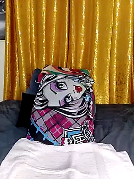 Cherriikenzie online show from February 3, 6:39 pm