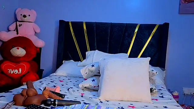 Cherriikenzie online show from April 8, 3:28 am