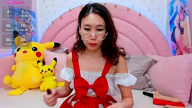 Nao  Chan  online show from February 8, 1:11 am