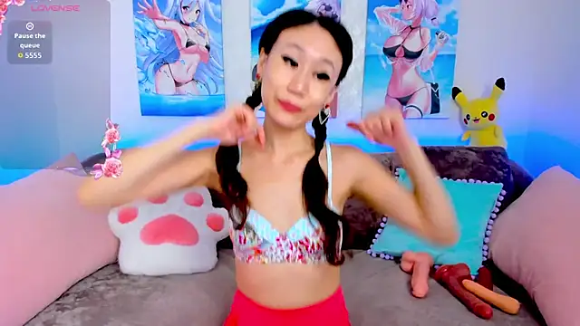 Nao  Chan  online show from April 9, 1:27 am